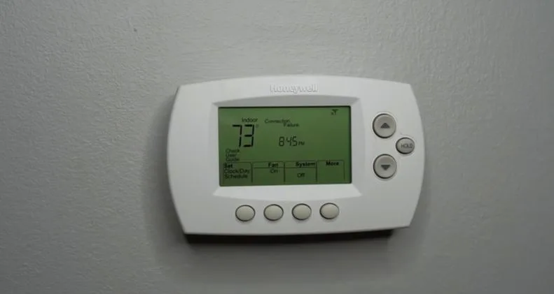 honeywell thermostat on the wall